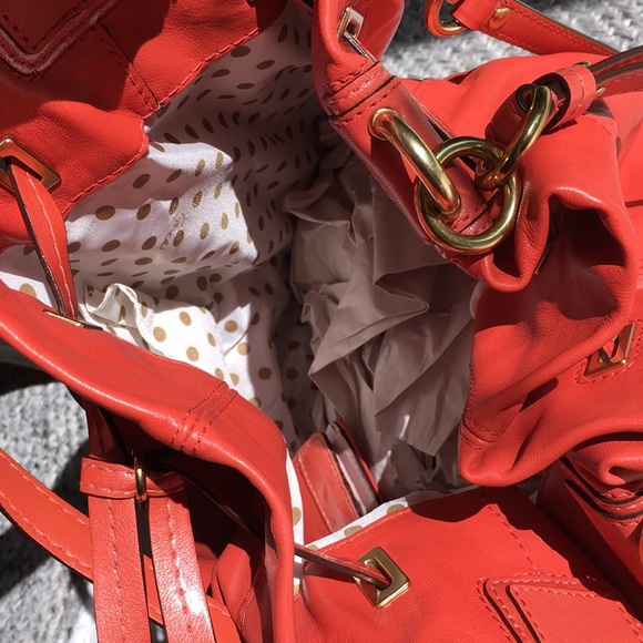 Coach drawstring shoulder tote with wallet - Picture 6 of 6